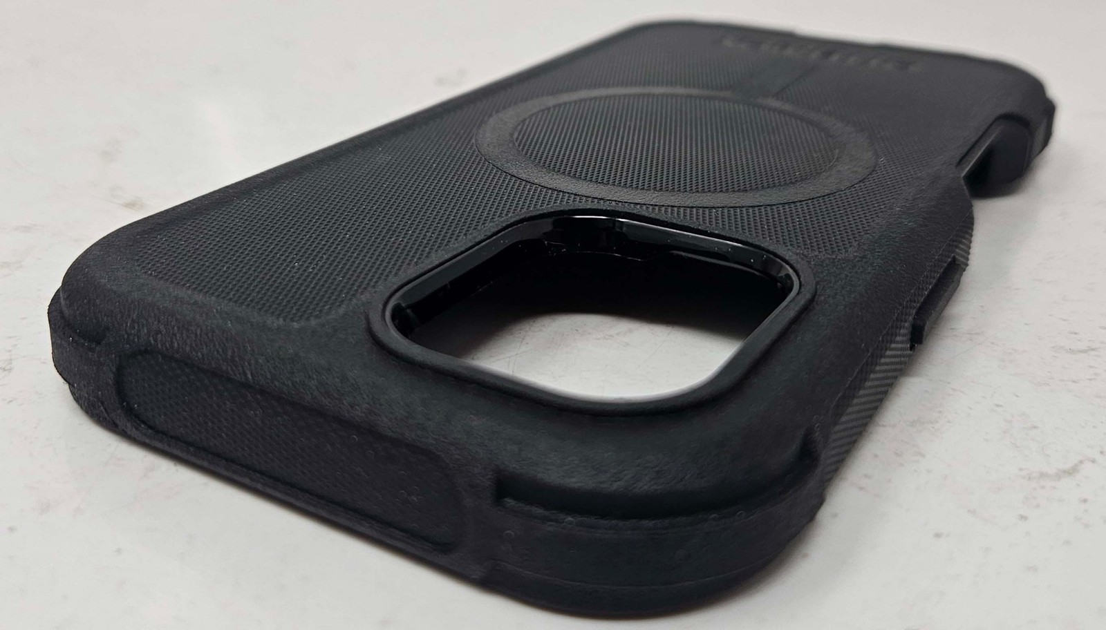 Otterbox Defender Case for Apple iPhone 16 for MagSafe