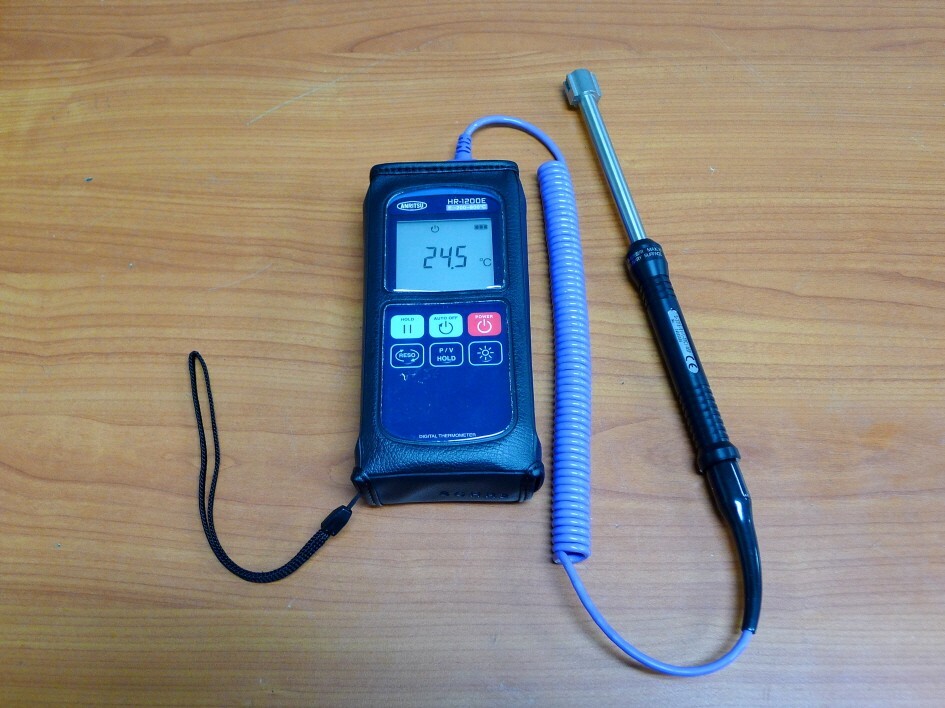 Anritsu HR-1200E Handheld precision Thermometer