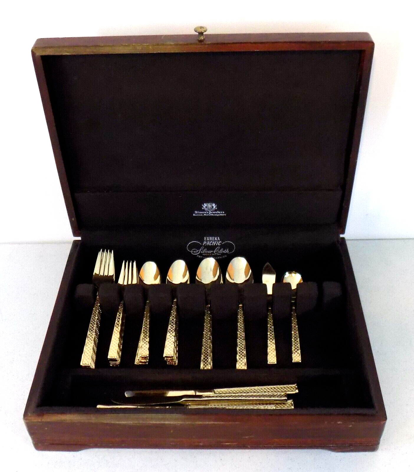 47 pc Stanley Roberts Arbor Pattern Gold Electroplate Flatware Set + Chest