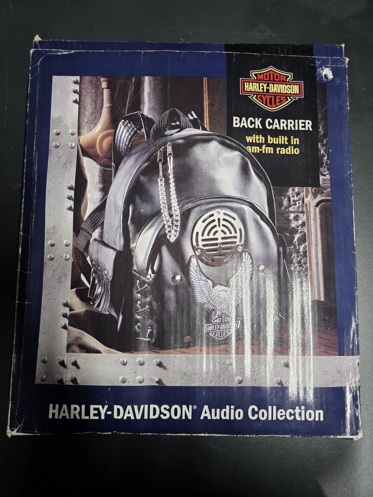 HARLEY DAVIDSON MOTORCYCLE AM/FM RADIO LEATHER BACK PACK TRAVEL BAG CARRIER