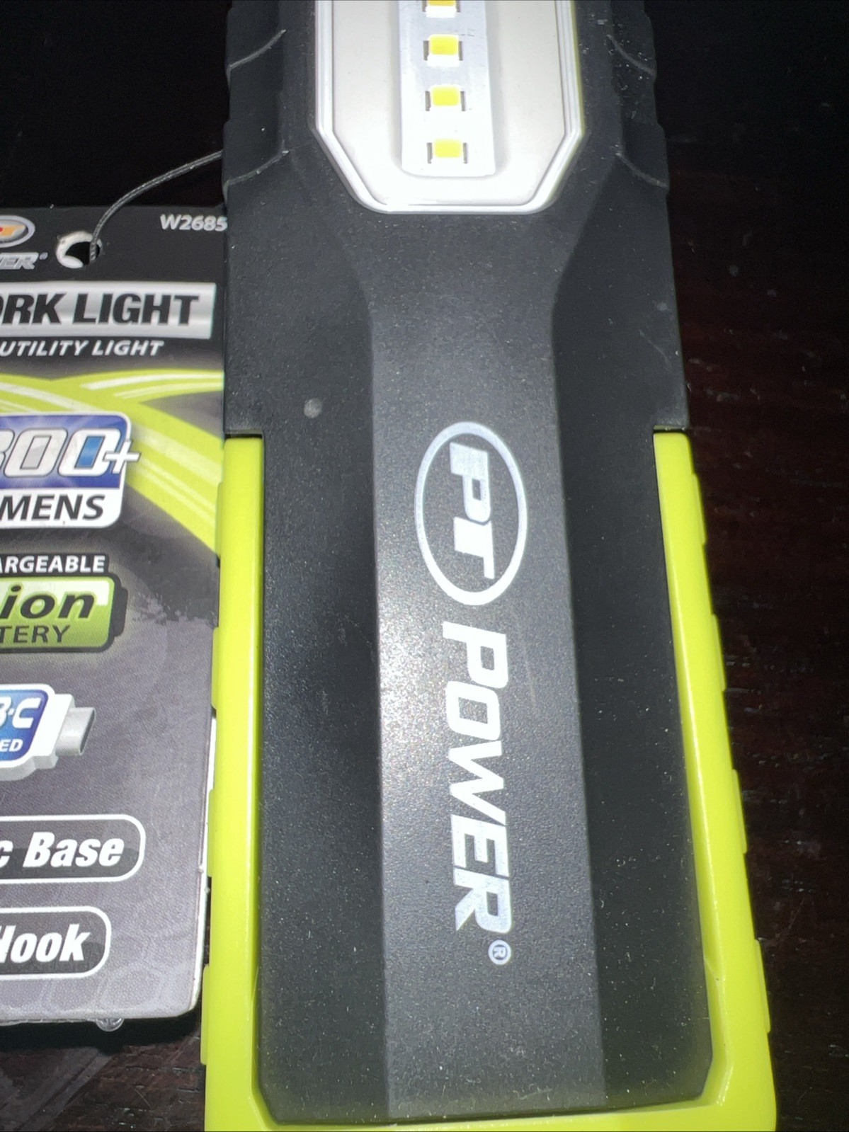 Performance Tool W2685 300+ Lúmenes 2-in -1 Li-ion Work Light