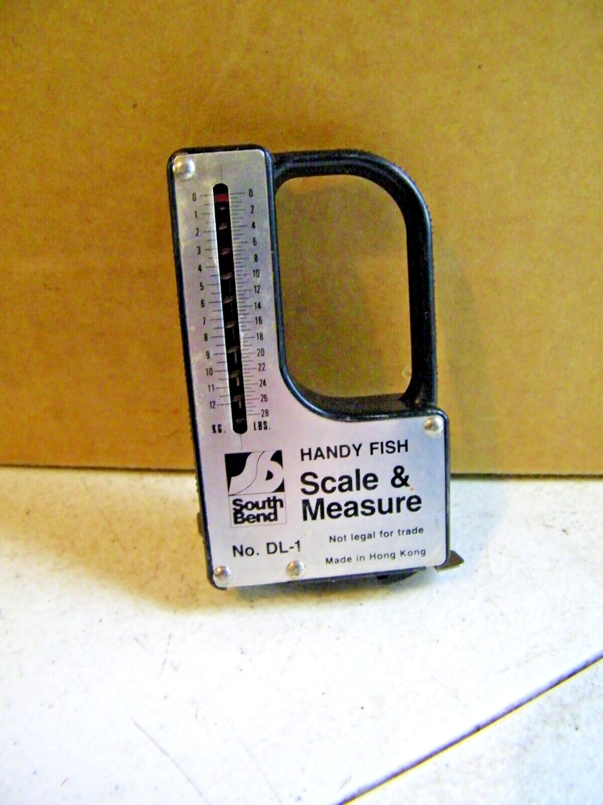 SouthBend 28 Lb. Fish Scale & 40 In. Tape Combination No. DL-1