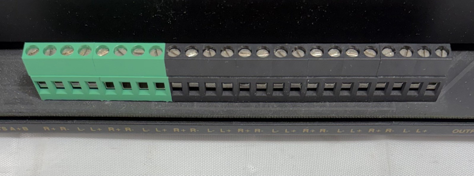 Audioplex Technology AT-4 Multiroom Stereo Audio Speaker Controller Selector 4rm