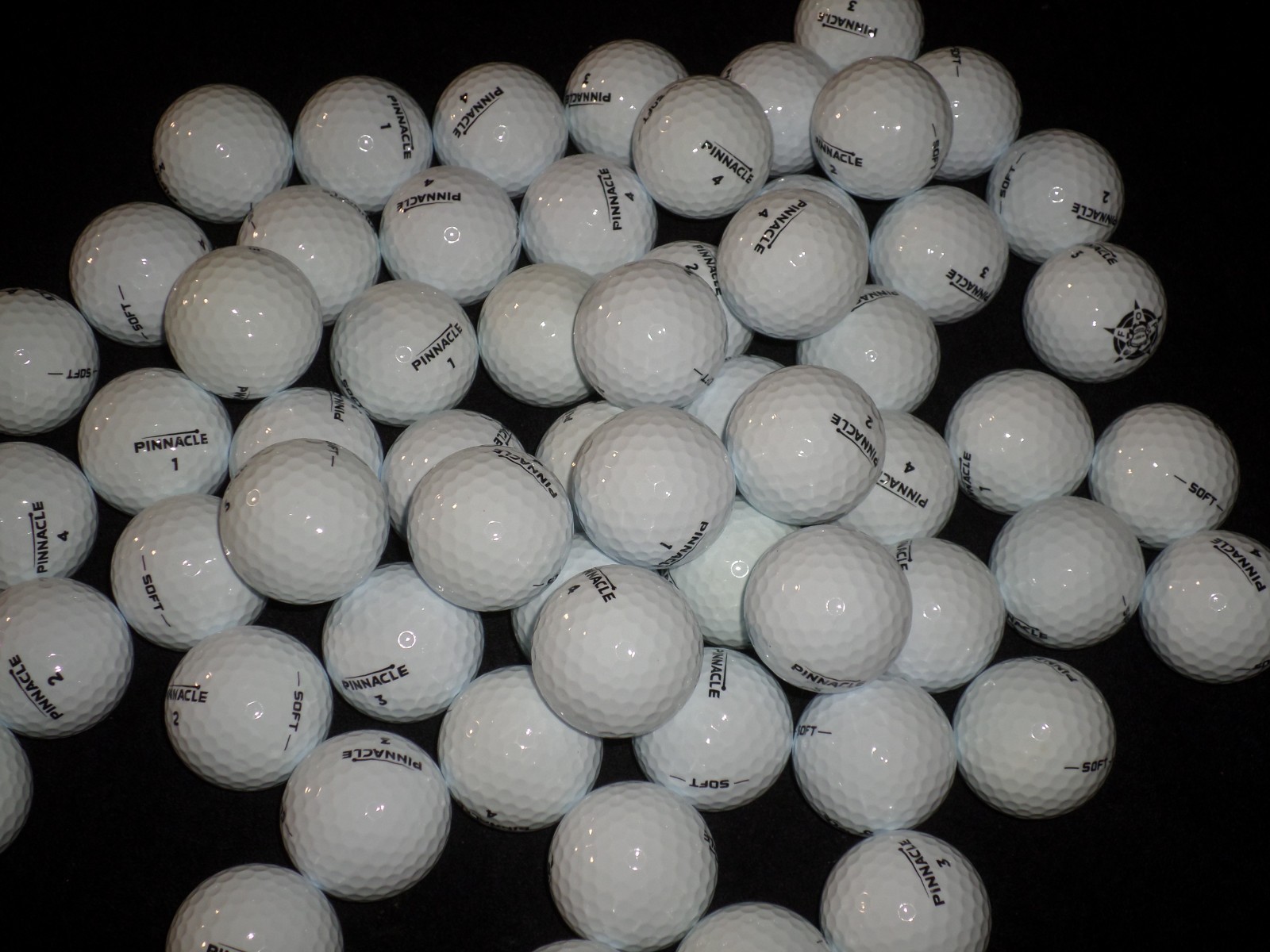 60 Pinnacle Soft Golf Balls