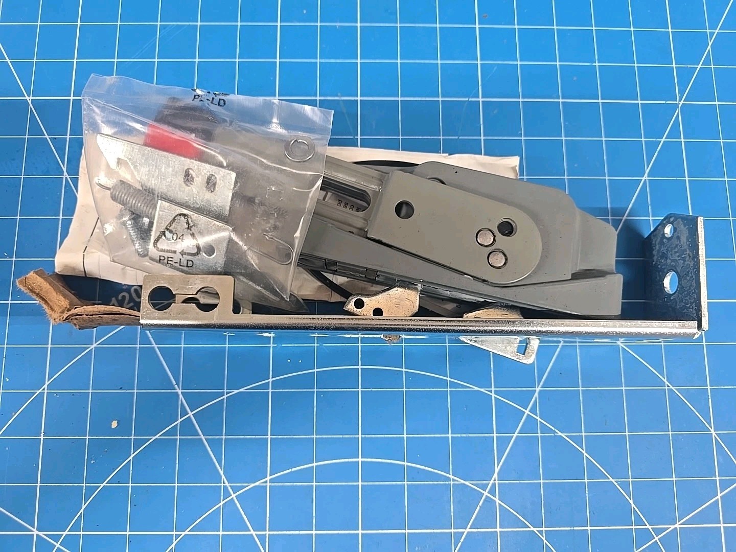 Socomec 37299002 Handle Flange