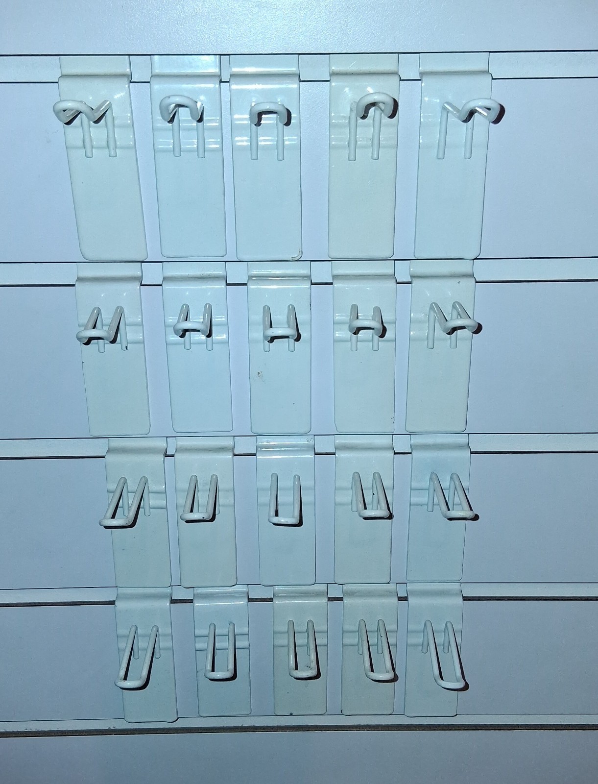 Lot of 20 Display Hangers for Slat Wall Displays. 1" Wide x 2" Length White
