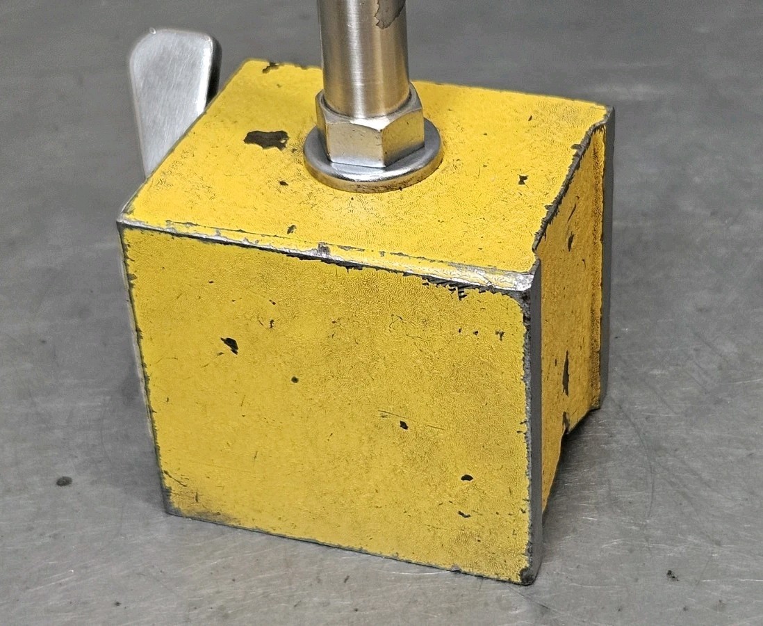 Starrett No. 196 dial indicator set with an Enco magnetic base