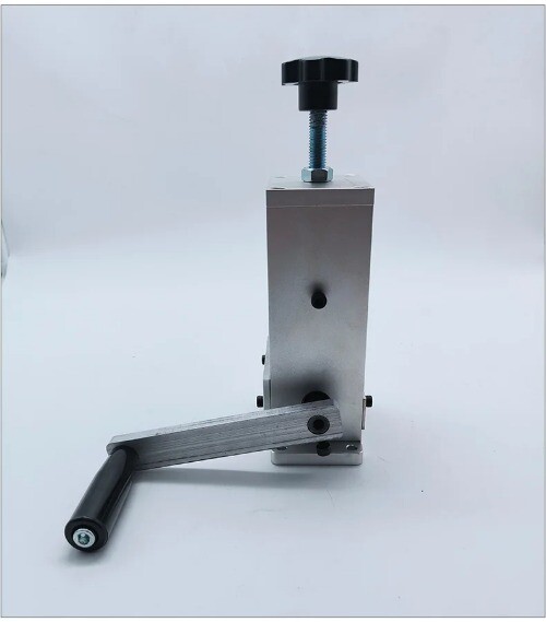 Hand-cranked Scrap Wire Stripping Machine Old Wire and Cable Copper Wire Strippe