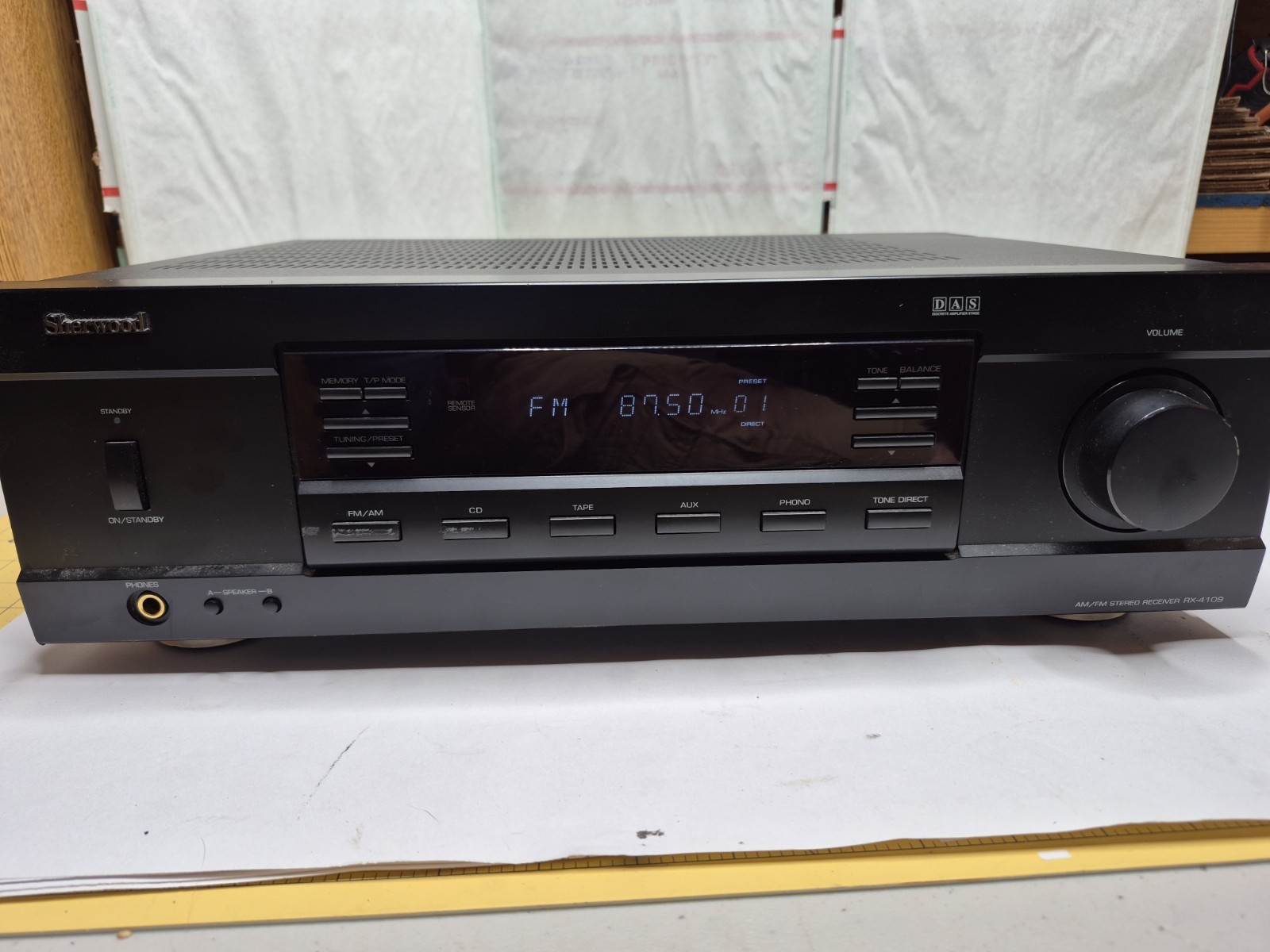 Sherwood RX-4109 is a 2-channel, 100-watt RMS per-stereo receiver W Controller