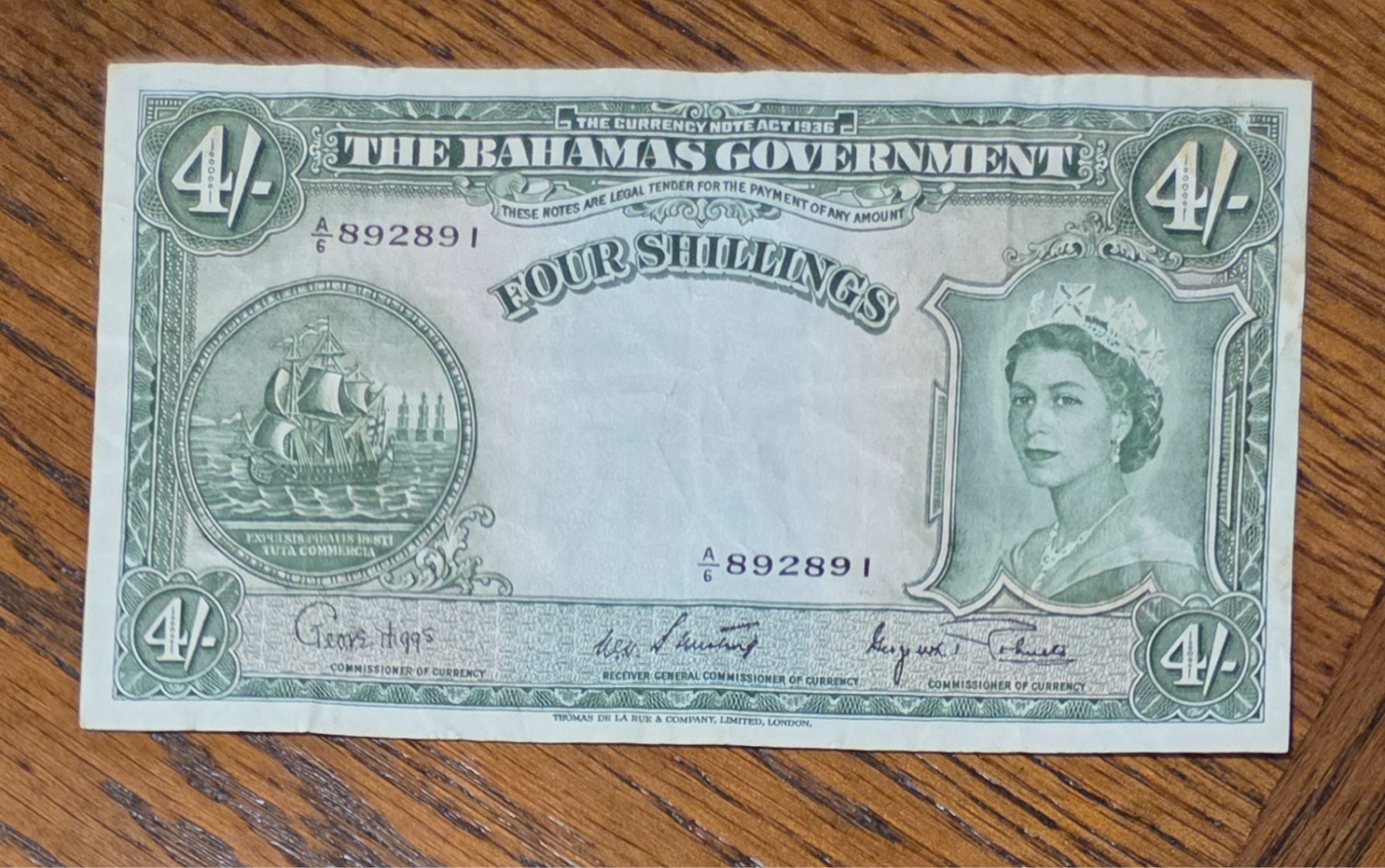 World vintage banknote from Bahamas,  4 shillings  1953. QEII.