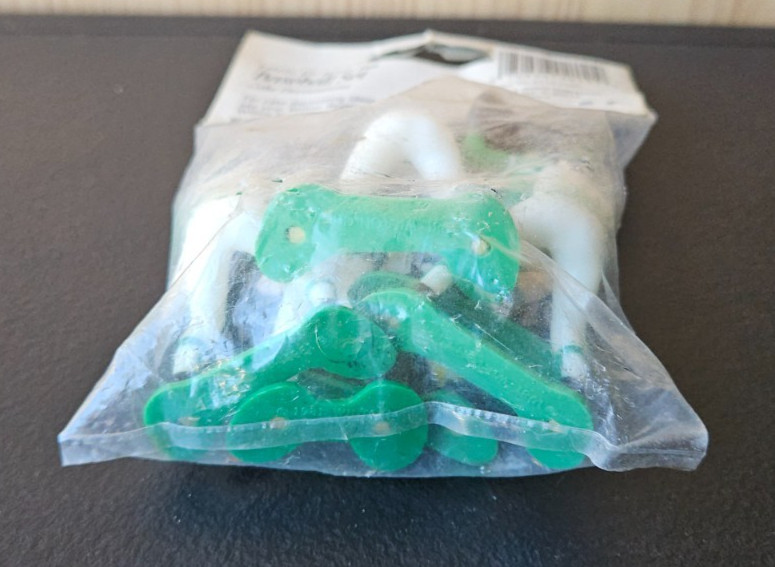 BASEBALL SET, CAKE TOPPERS DECORATIONS. 1991 BEN FRANKLIN CRAFTS / WILTON