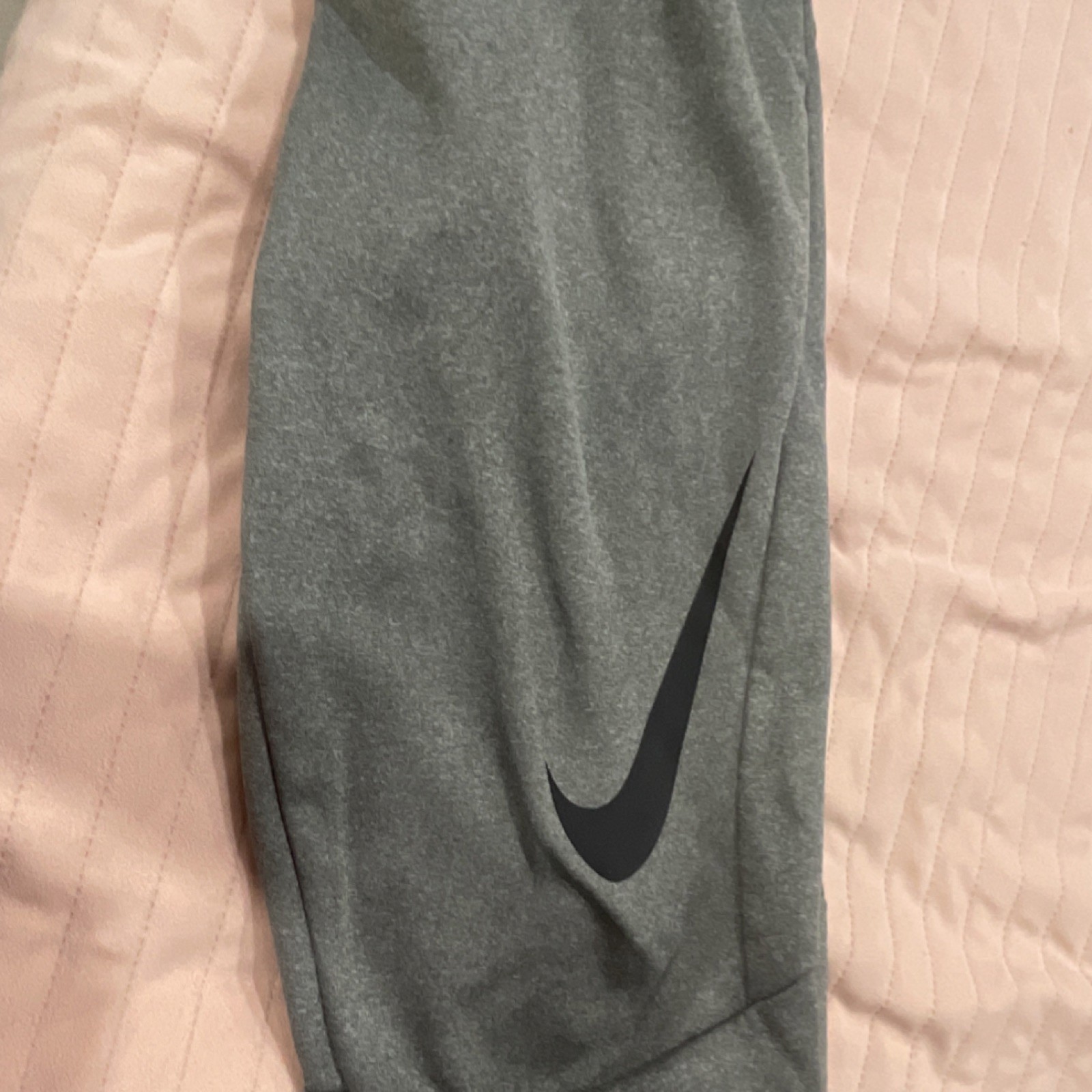 Nike Dri-FIT Men's Gray Jogger Pants M Polyester Elastic Waist Pockets