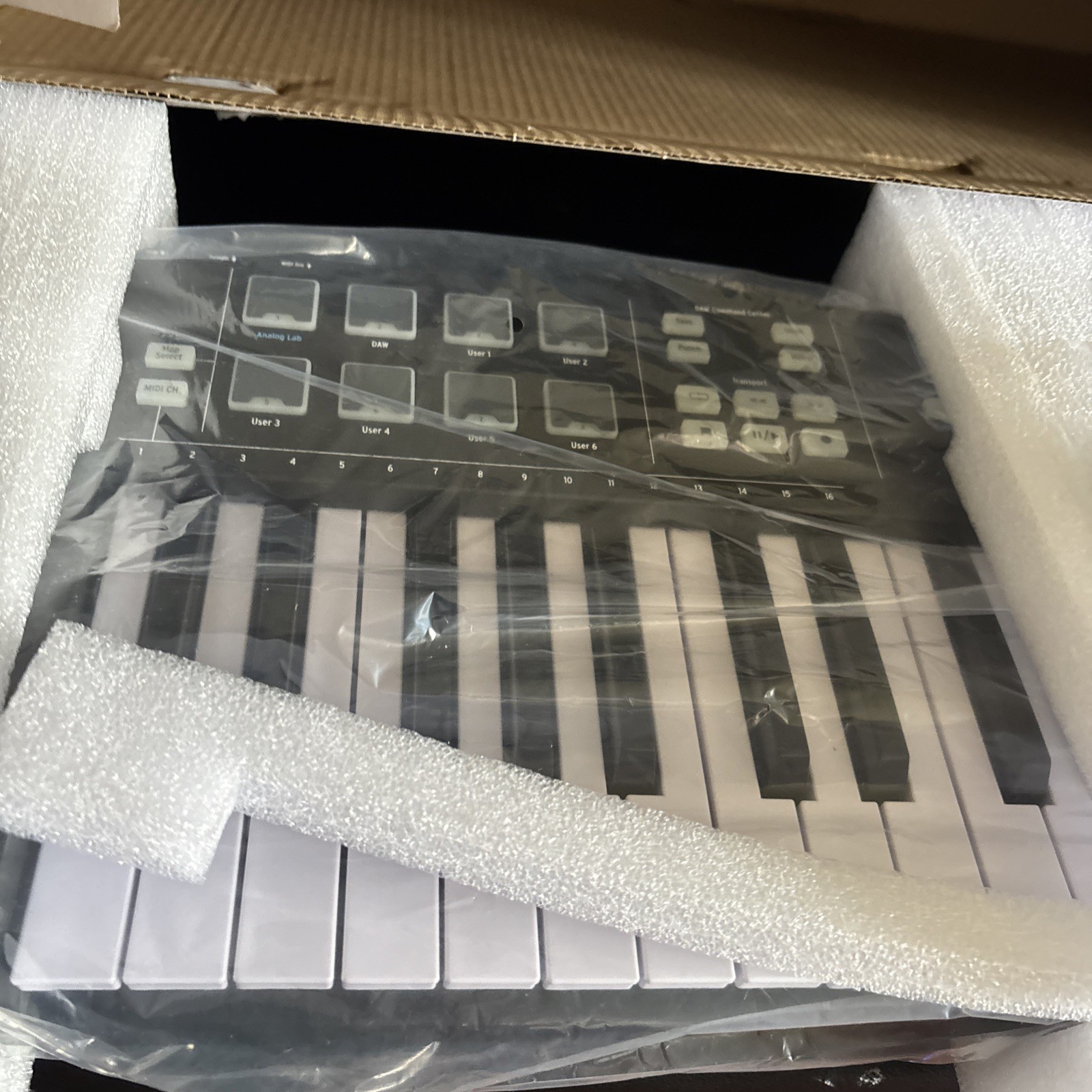 Arturia KeyLab Essential 49 Keyboard Universal MIDI Controller Black NEW READ!