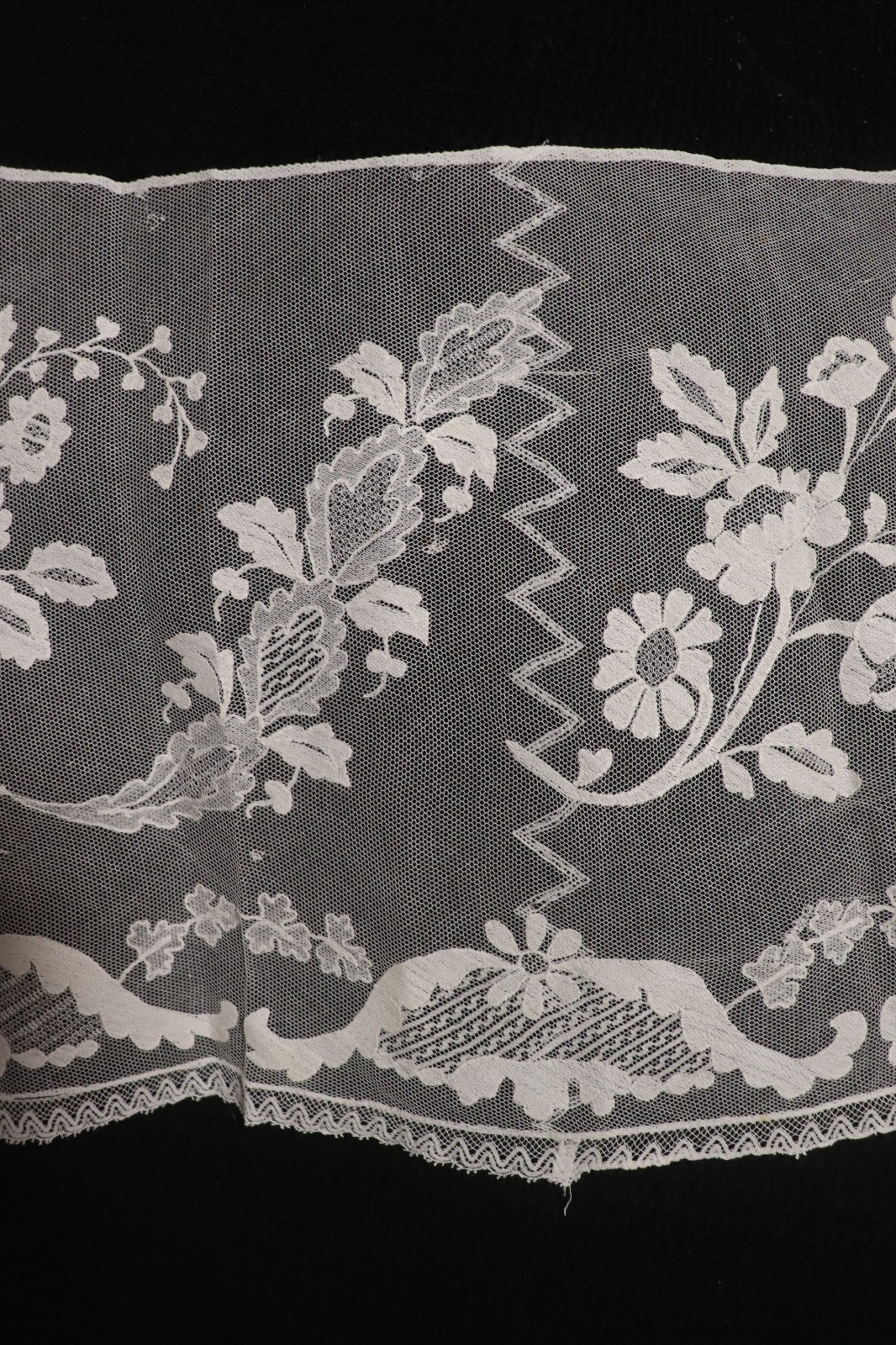 Floral Pattern Tulle Embroidery Flounce