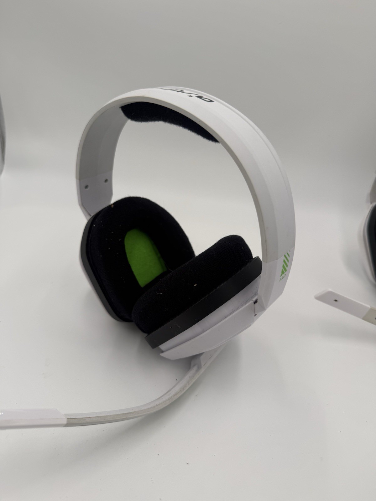 Genuine ASTRO Gaming A10 Wired Gaming Headset for PC, Xbox, green White 1pc Good