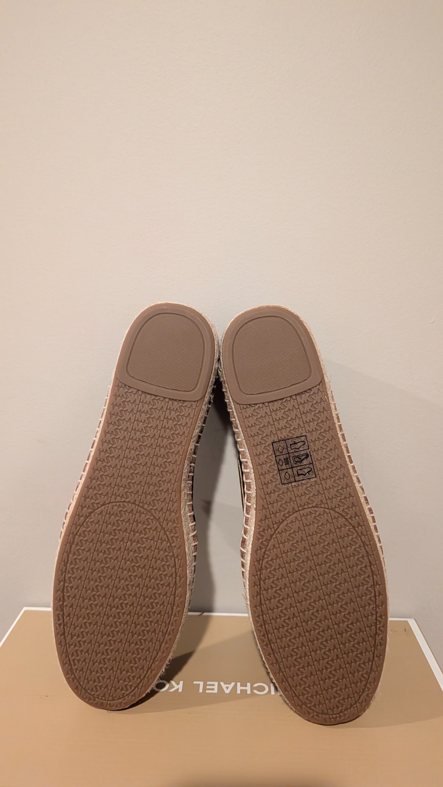 MICHAEL Michael Kors Women's Kingsley Espadrille Flats Size 9 NIB