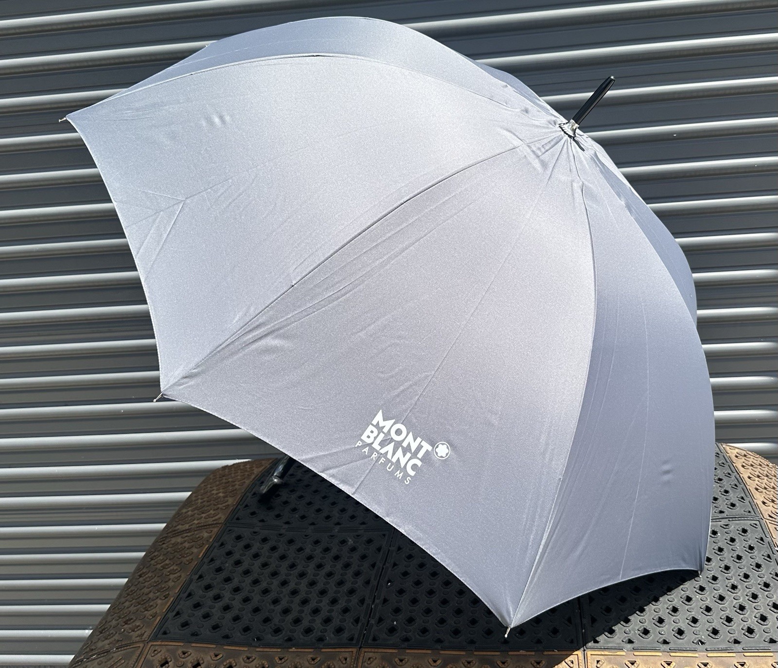 MONTBLANC PARFUMS LARGE Grey DESIGNER UMBRELLA 47” Diameter NEW MONT BLANC