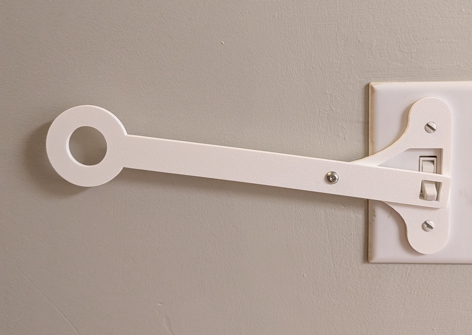 Horizontal Light Switch Extender