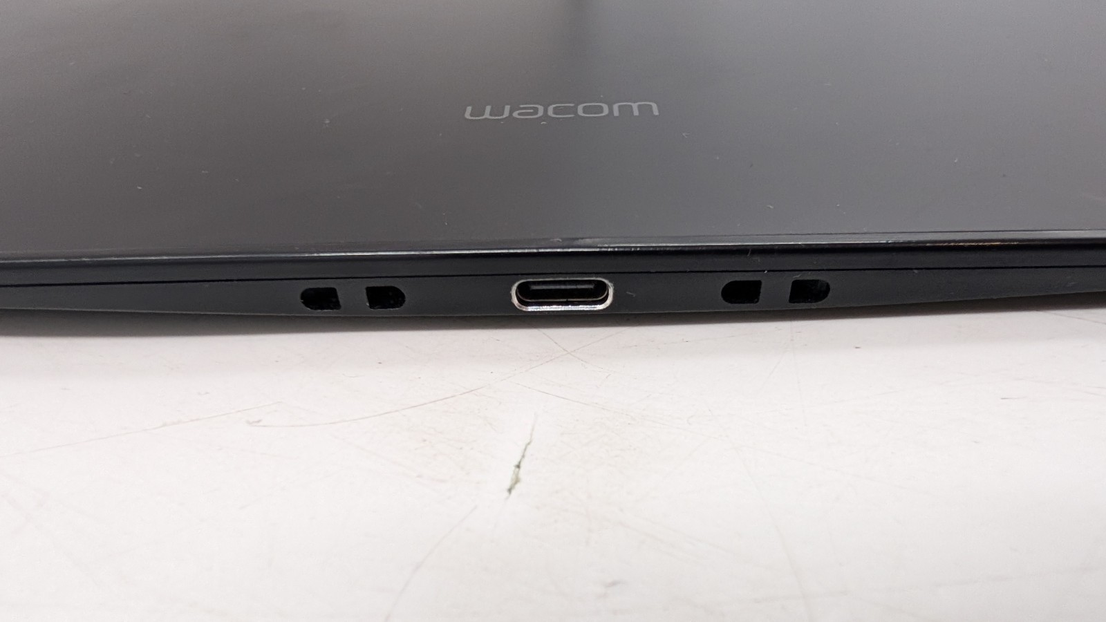 Wacom Intuos Pro Creative Pen Tablet PTH860 *AS IS* EB-20213