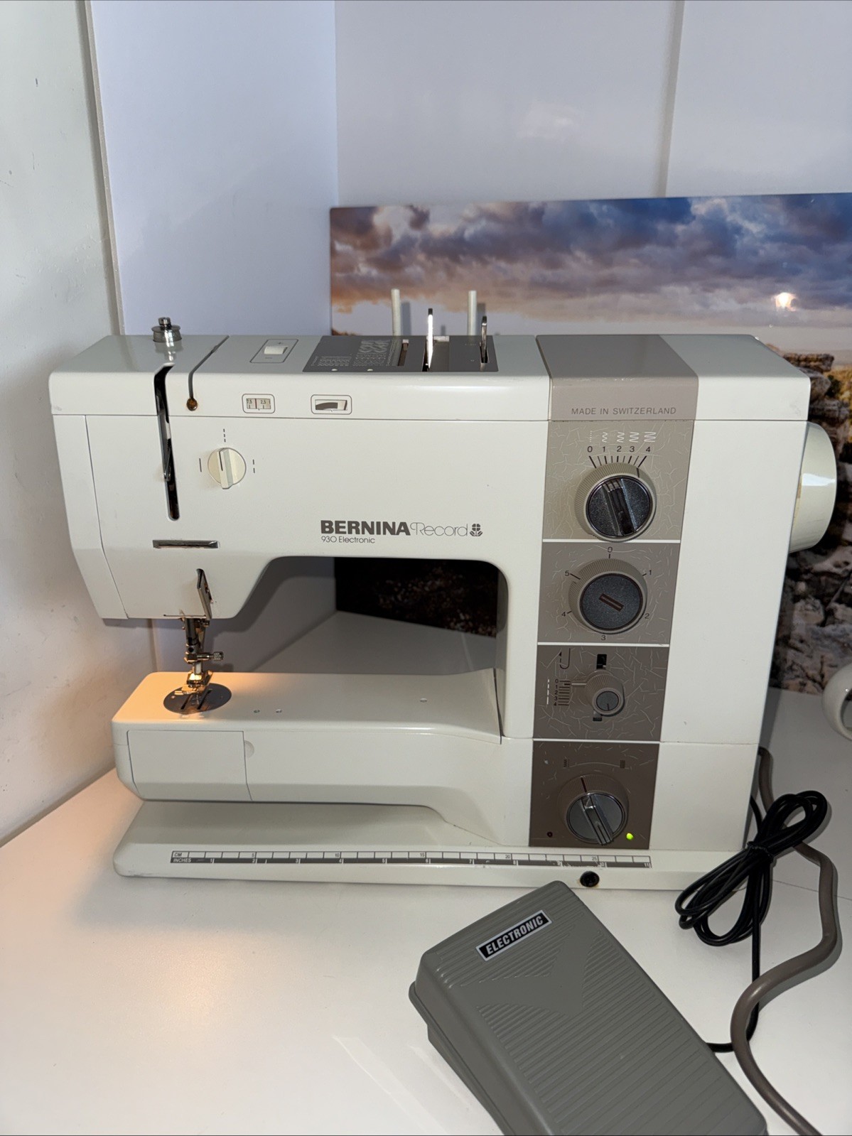 BERNINA 930 Record Electronic Sewing Machine w/ Arm Case & Pedal WORKS, TESTED