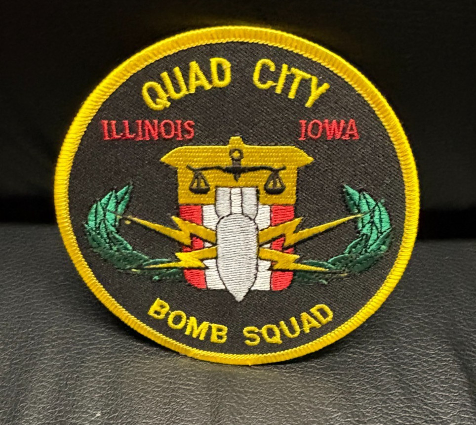 QUAD CITY, ILLINOIS - IOWA, BOMB SQUAD POLICE DEPARTMENT PATCH POLICE UNITY TOUR