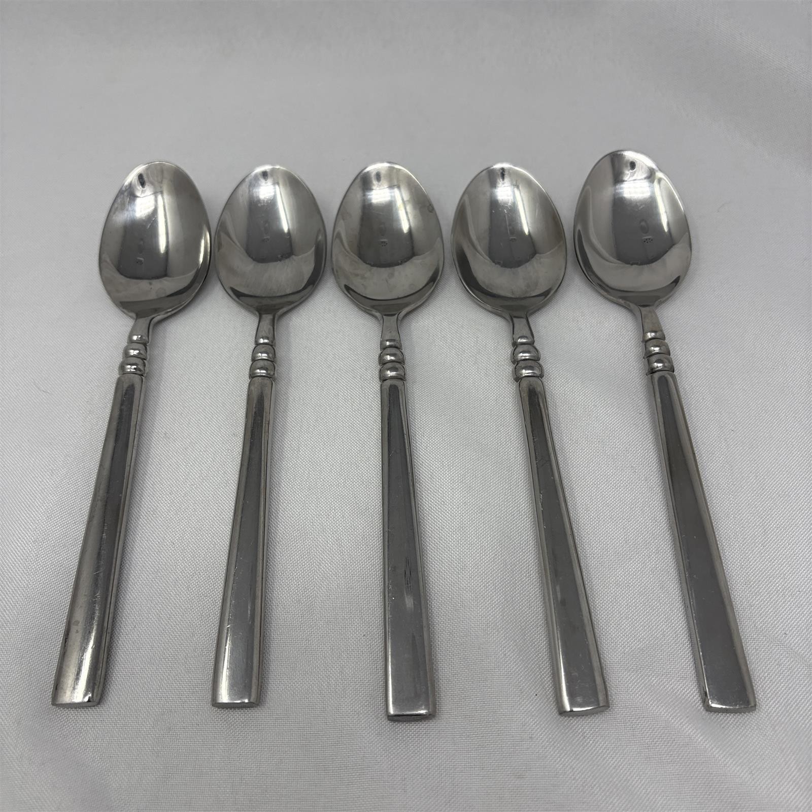 Set of 5 Oneida Tortola Stainless Oval Soup Spoons