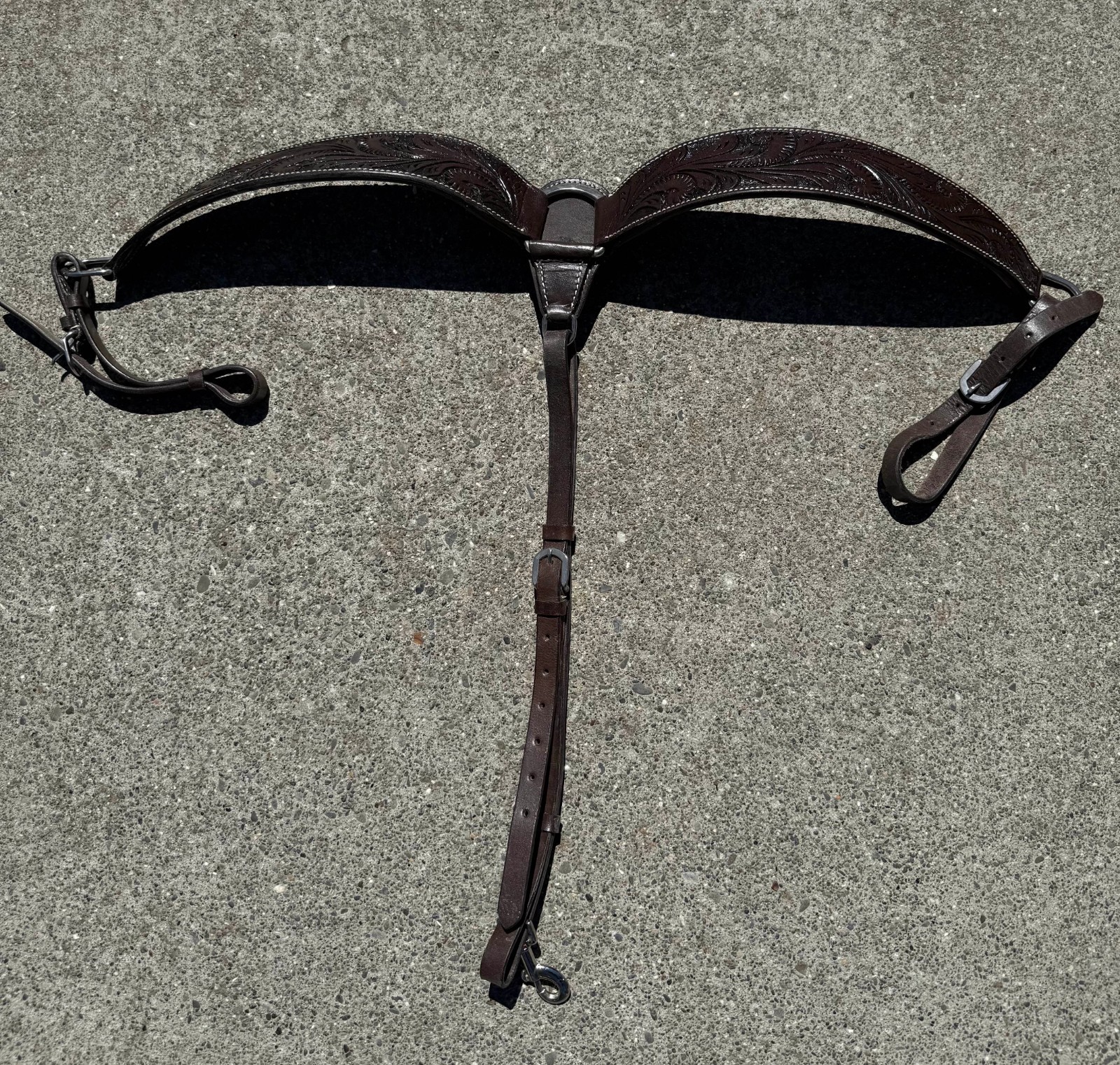 Schneiders Apache Breastcollar Dark Oil Adjustable