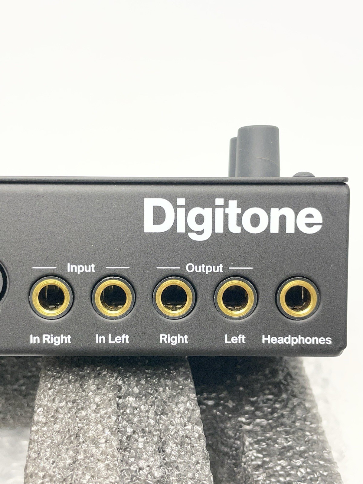 Elektron Digitone 8-voice Polyphonic Digital Synthesizer w/ Sequencer - MINT