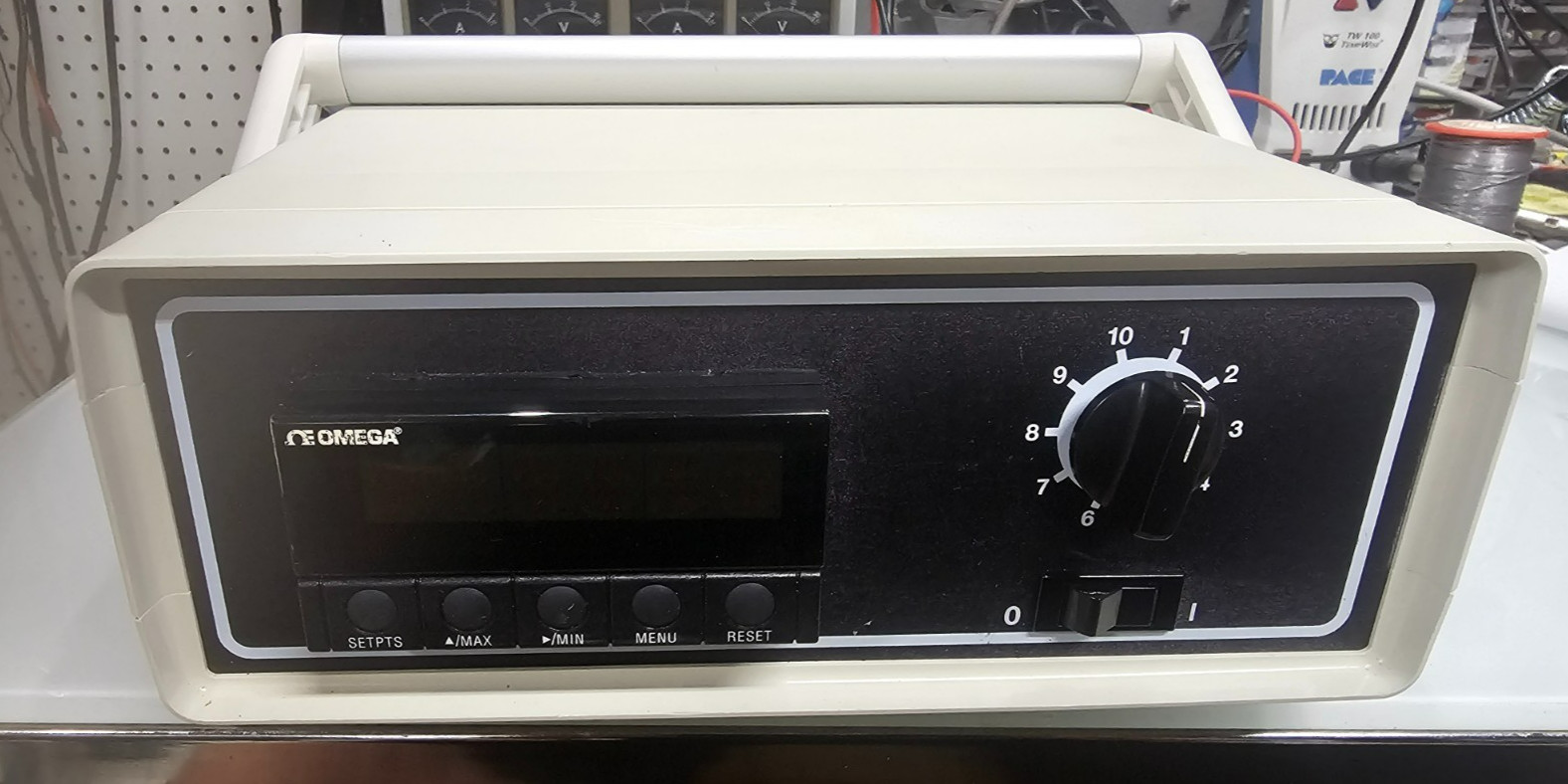 OMEGA 10 Channel thermometer DP 41-JC-MDSS K TYPE