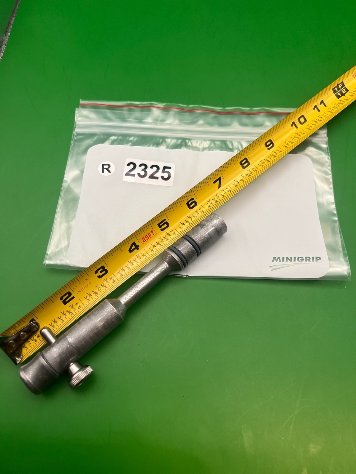 Autococker Bolt