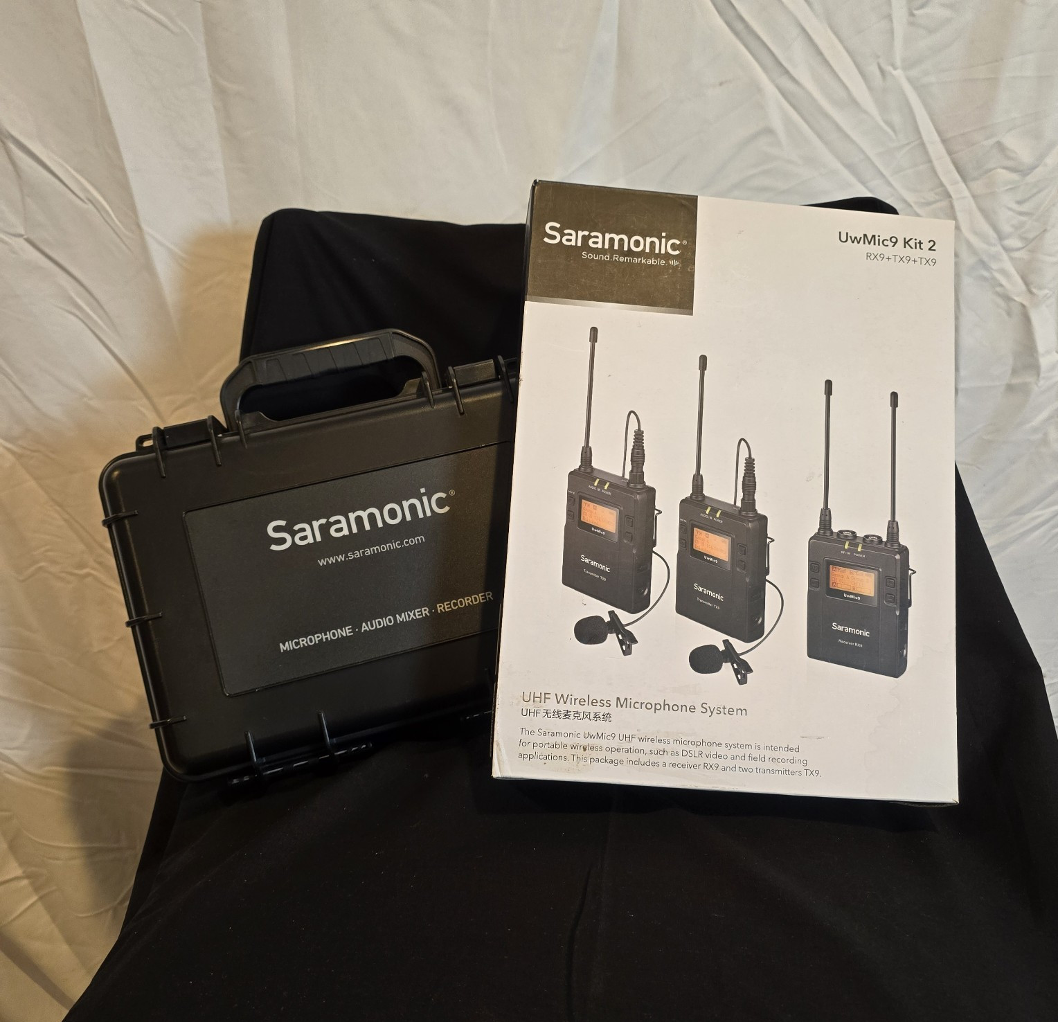 Saramonic UwMic9 Kit 2 UHF Wireless RX9 + 2x TX9 Lavalier LCD Case