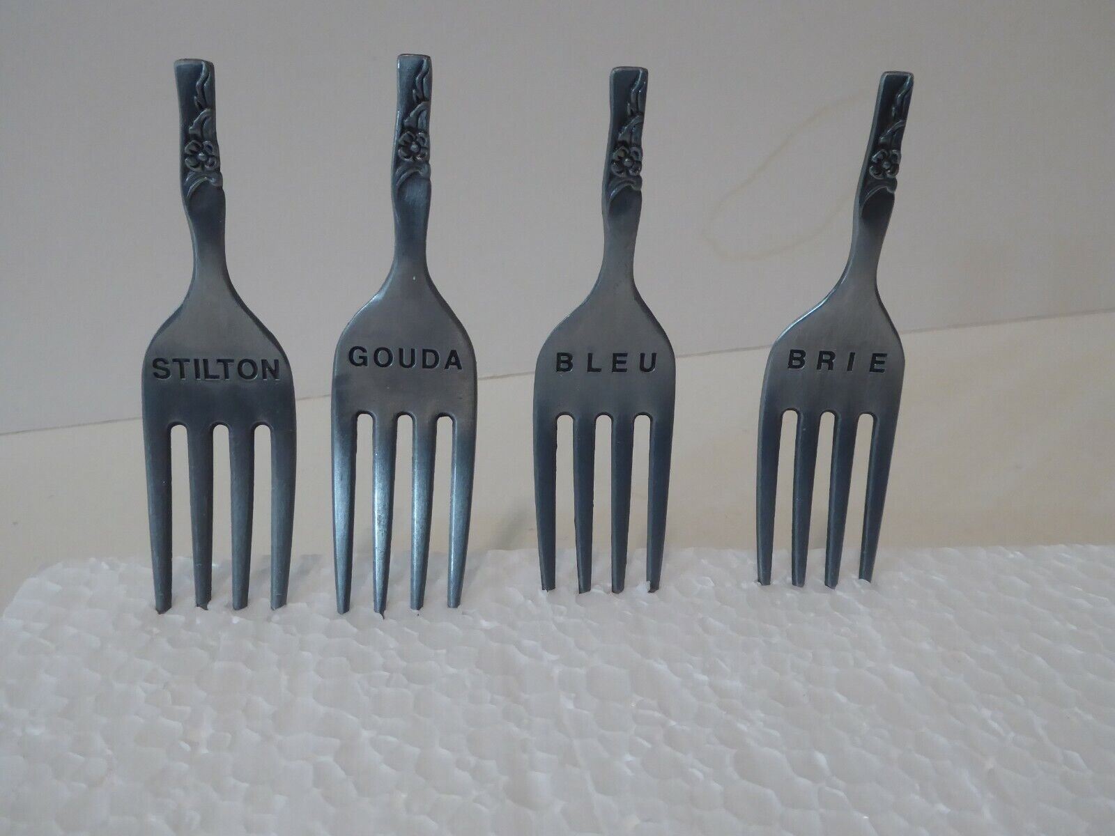Thirstystone (2) H Monogram Dip/Cheese Spreaders (4) Fork Cheese Marker (S2