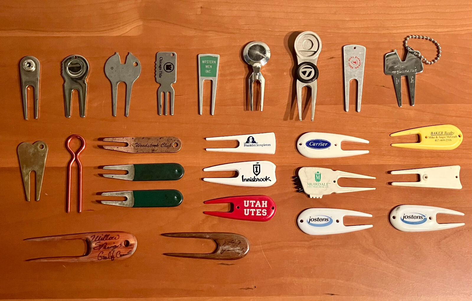 Lot of 25 Metal Wood Plastic Logo Golf Ball Mark Divot Repair Tools