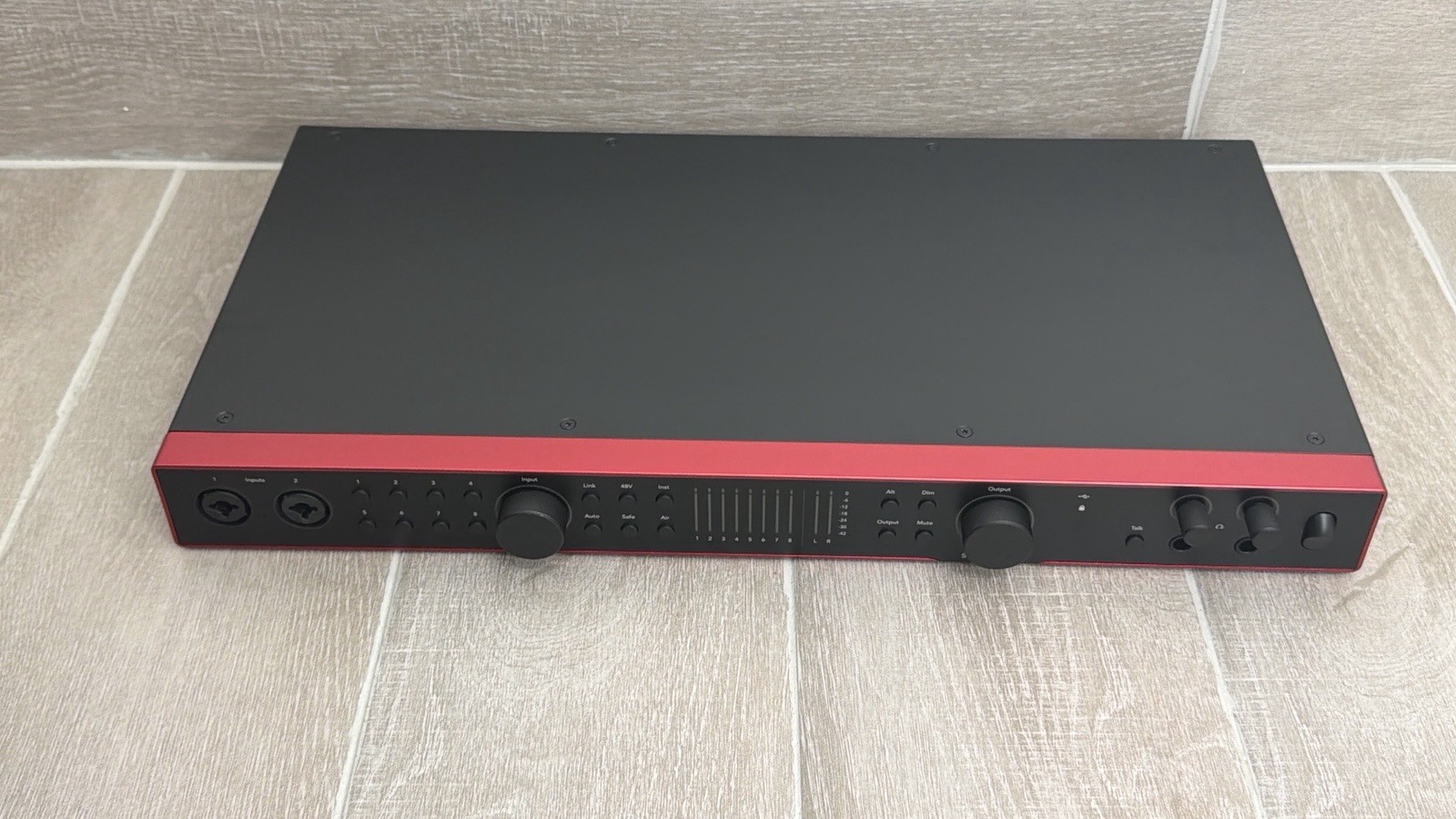 Focusrite Scarlett 18i20 4th Gen USB Audio Recording Interface Excellent
