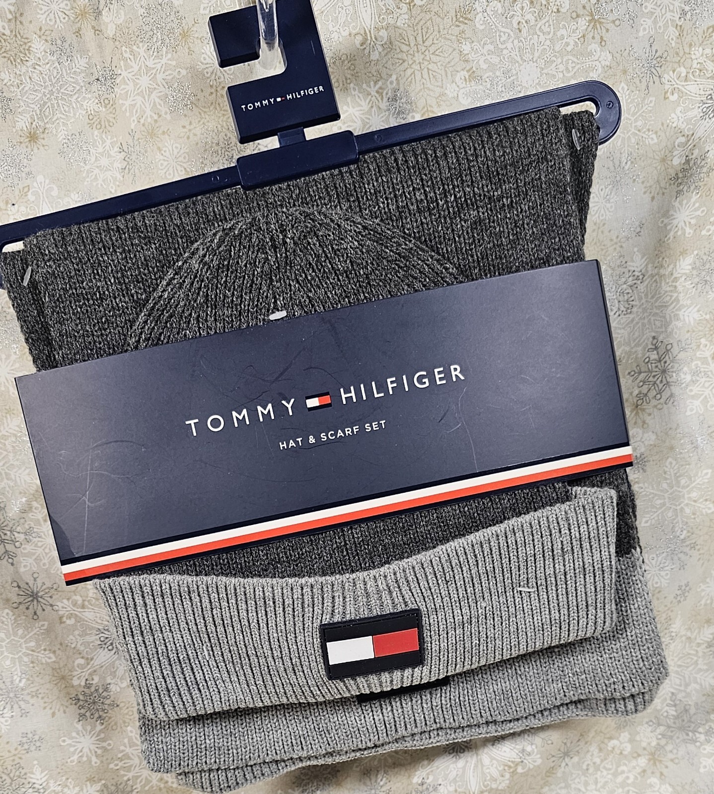 Tommy Hilfiger Beanie Hat & Scarf Set Gray w/Iconic Logo Acrylic FREE SHIPPING!