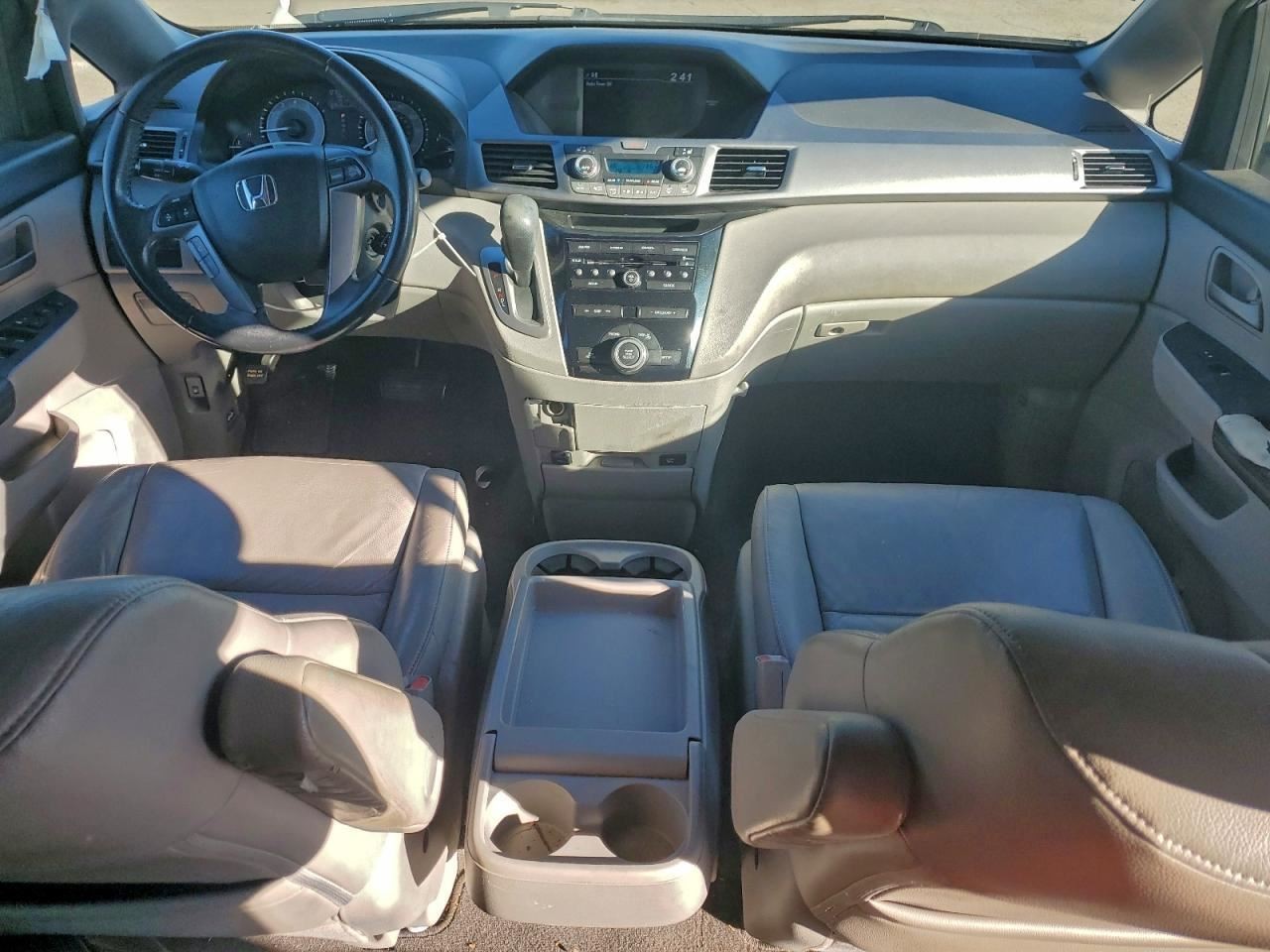 ODYSSEY 2011 Glove Box 4947931