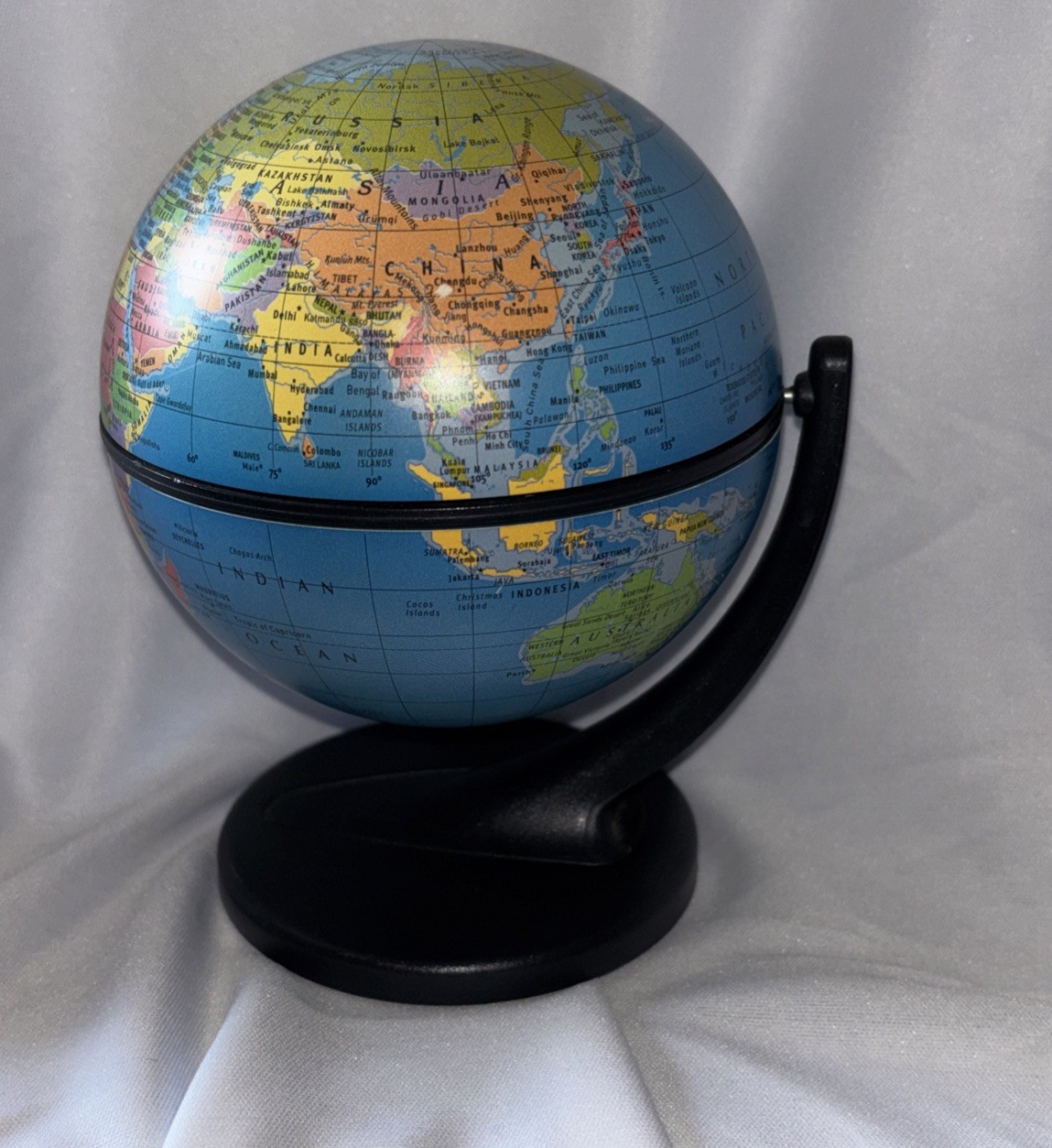 Desktop Rotating Replogle World Globe 6” x 4" Dual Direction Spin