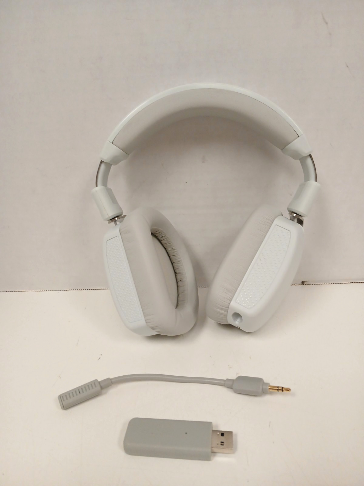 HYTE Eclipse HG10 Wireless Gaming Headset - NO BOX