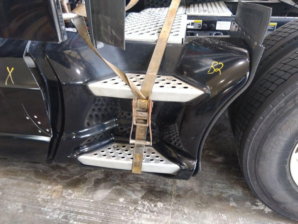 For 2017 KENWORTH T680 SIDE FAIRING Left ,  MN