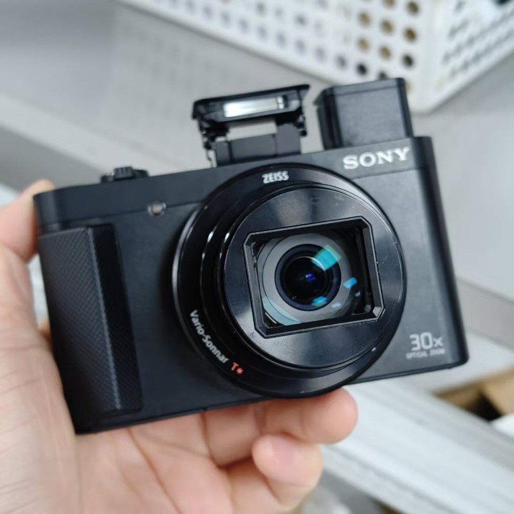 SONY Cyber-shot DSC-HX90 18.2MP 30x Zoom Digital Camera English Language