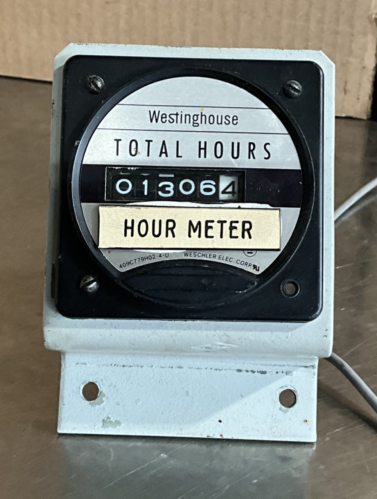 Vintage Westinghouse (weschler)   hour meter    291B474A10      409C779H02-4-U