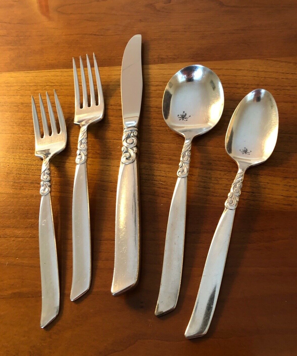 Oneida Community SOUTH SEAS Silver-plate 1955 Silverware Choice