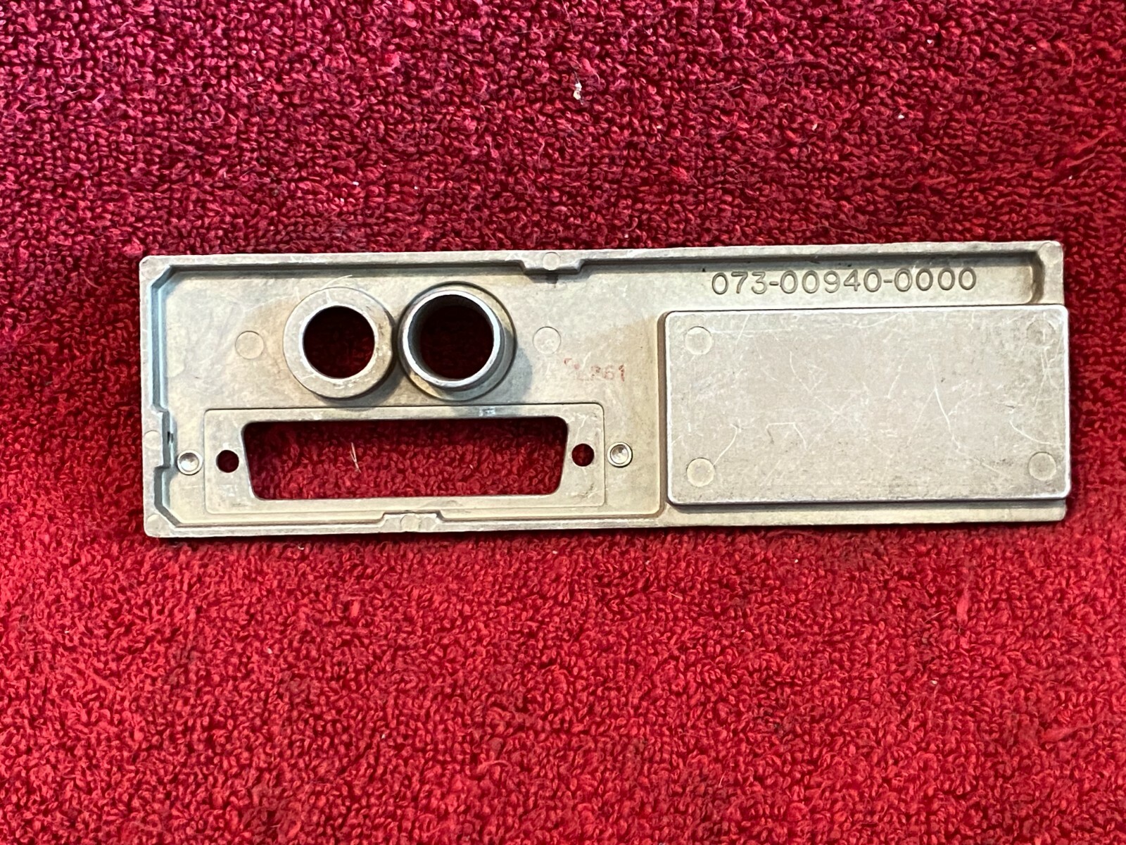 MOUNTING BACKPLATE FOR BENDIX/KING KLN 90B GPS