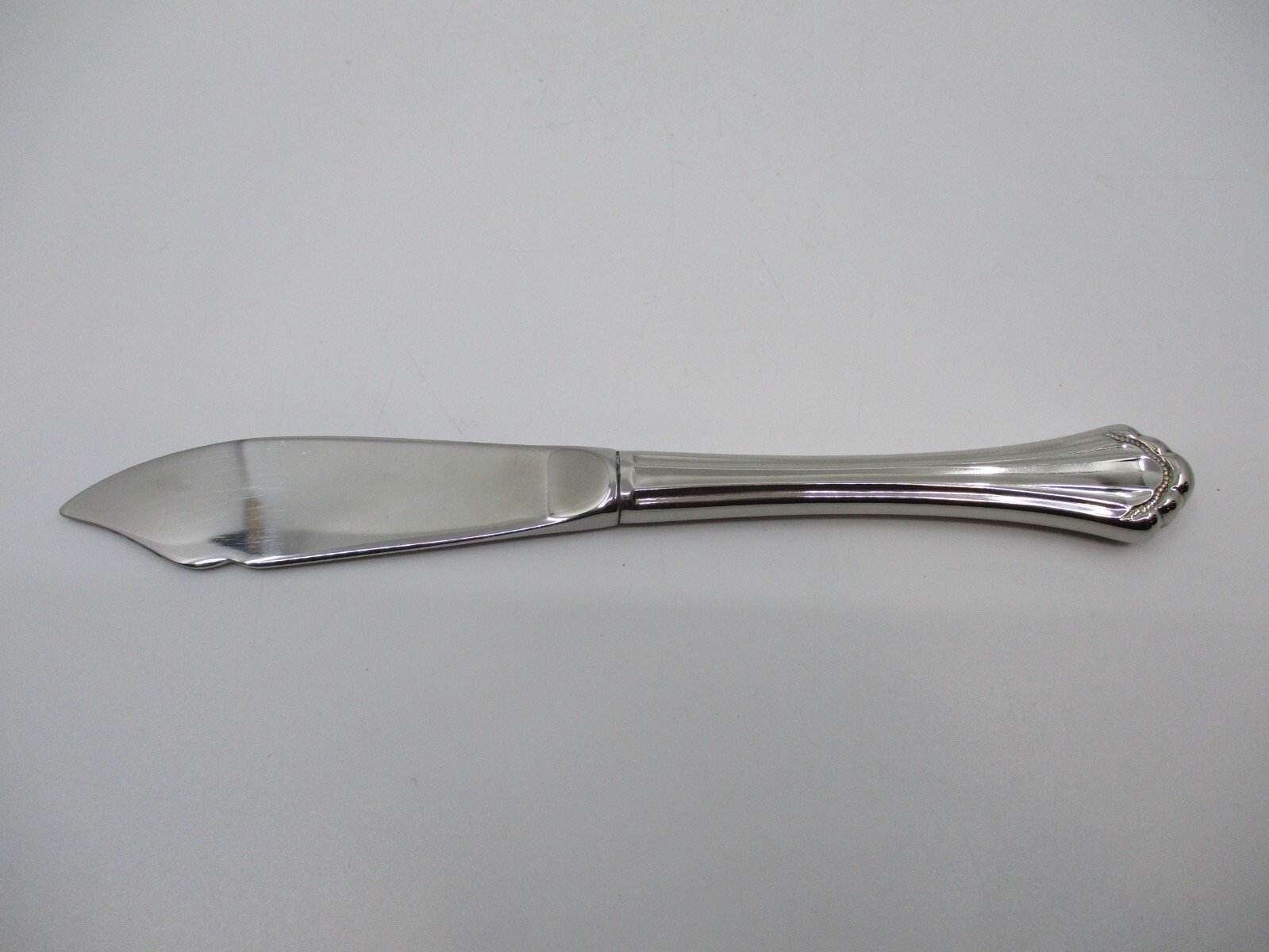 ONEIDA STAINLESS MARQUETTE MASTER BUTTER KNIFE - 6 1/2" - 02M