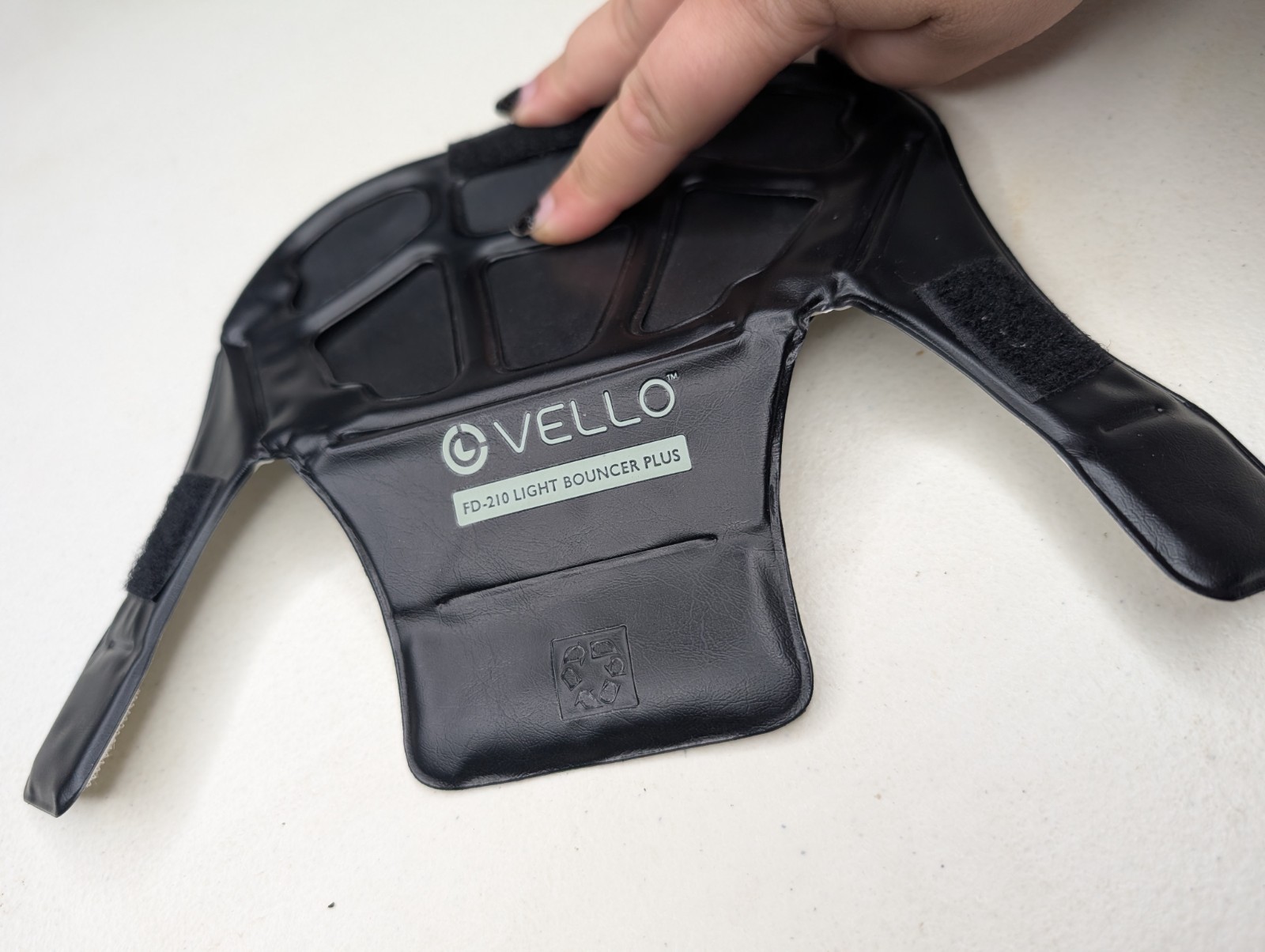 Vello Light Bouncer Plus FD-210 For Speedlite Flash Clean Works