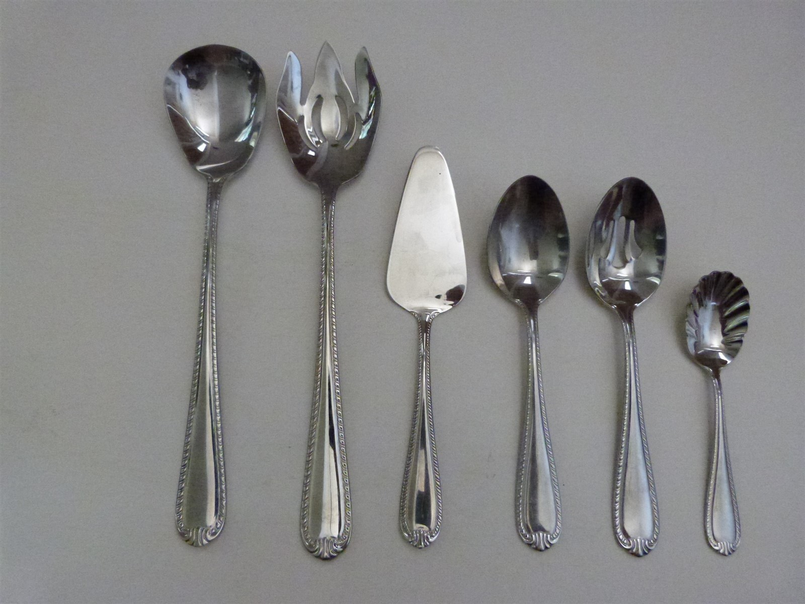 6 Reed & Barton Stainless 18/10 DOMAIN SERVING PCS CAKE SALAD SLOTTED SPOONS