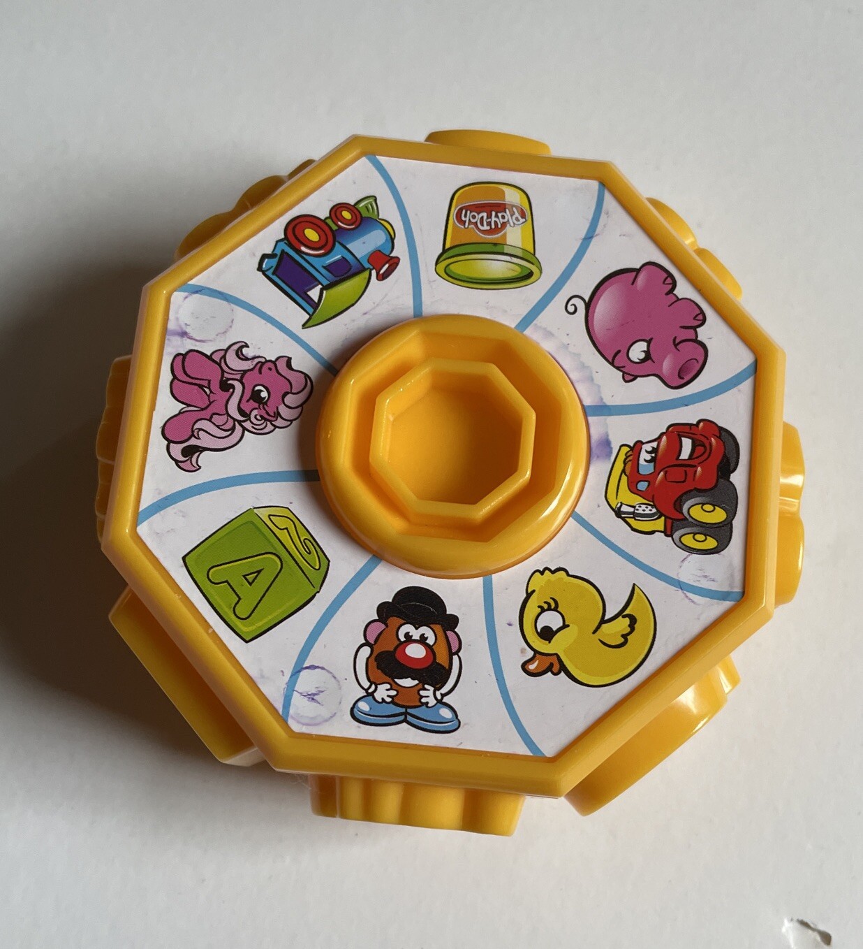 Play-Doh Mega Fun Factory Replacement Yellow Stampers