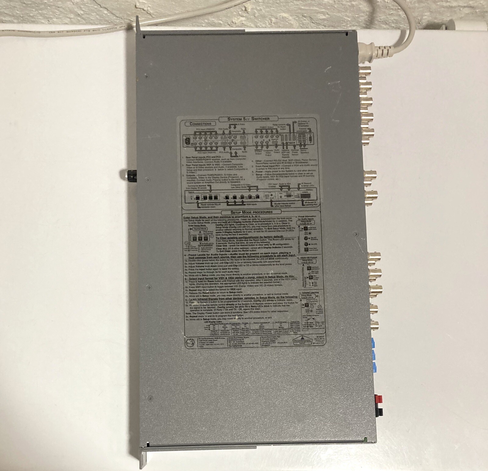 Extron System 5cr Plus I/O S-Video Computer Video Switcher (Working). Read.