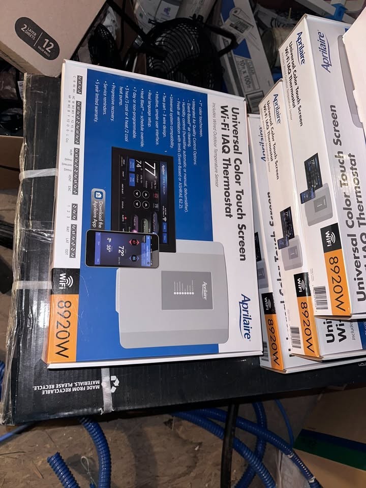 AprilAire 8920W Thermostat WiFi Touchscreen black temperate and humidity