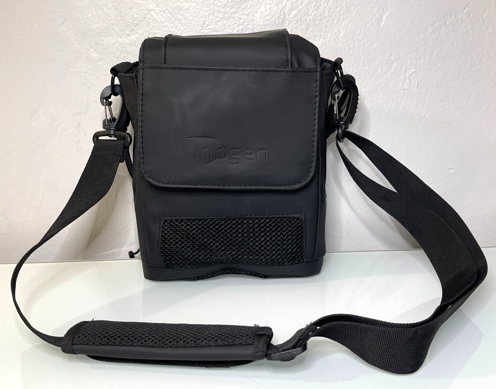 Inogen One G5/Rove 6 Carry Bag and Shoulder Strap CA-500 Black